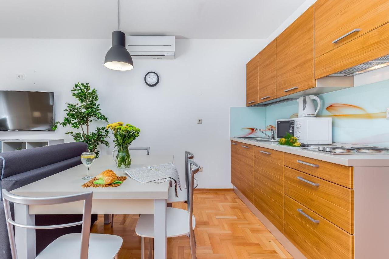 Main Street Apartments 2 里耶卡 外观 照片
