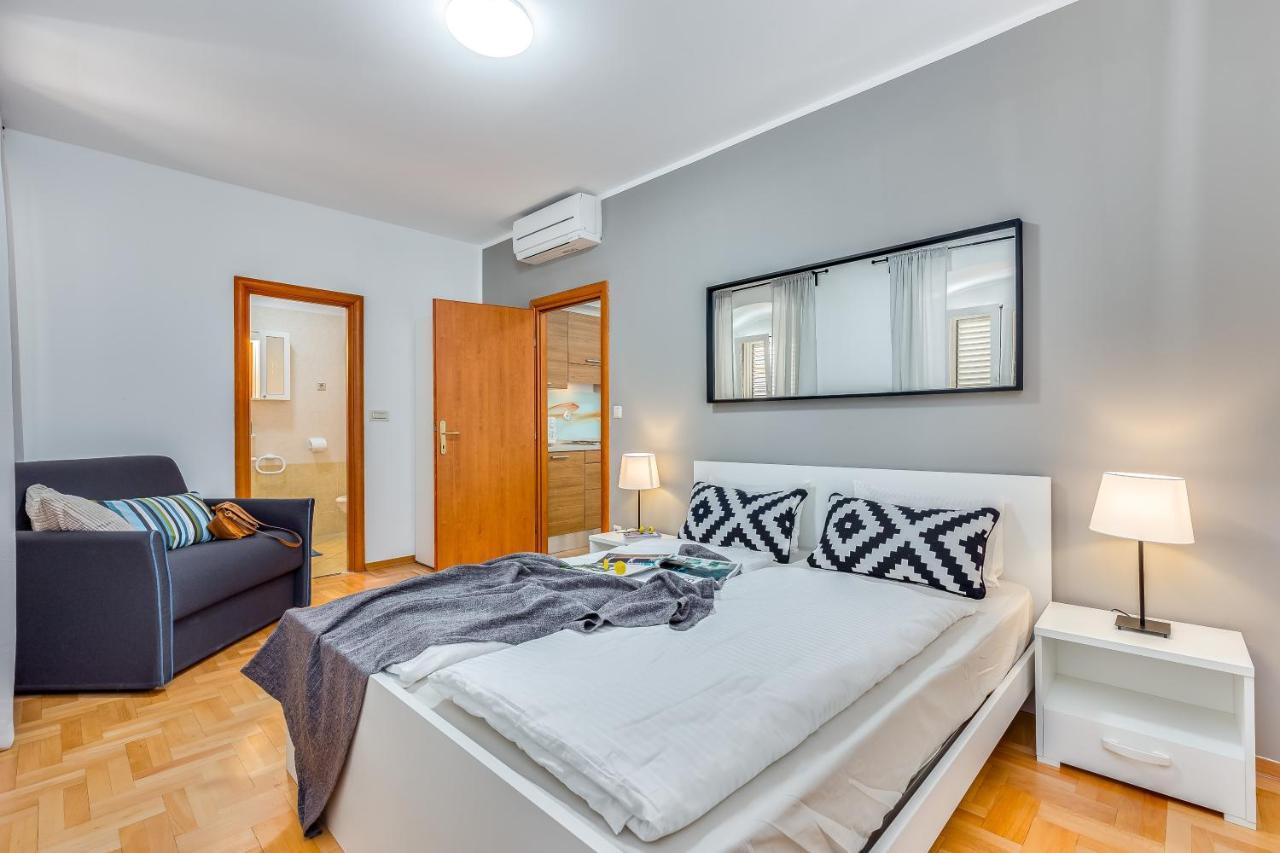 Main Street Apartments 2 里耶卡 外观 照片